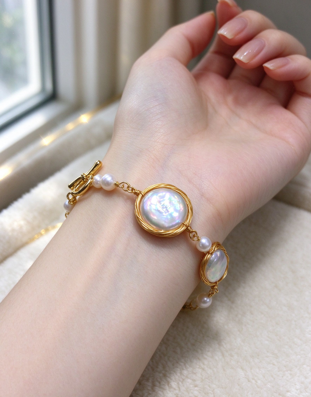 White Button Freshwater Pearl Bracelet, Approx. 14 mm