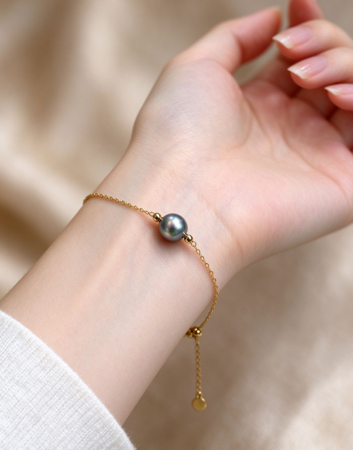Evanescent Single Cultured Pearl Adjustable Bracelet