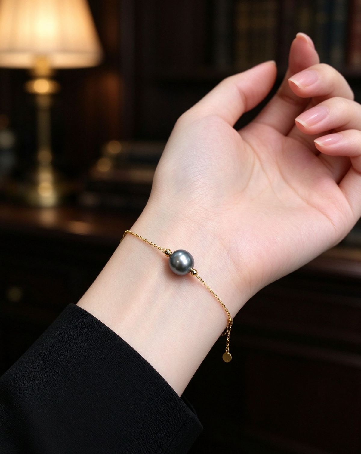 Evanescent Single Cultured Pearl Adjustable Bracelet